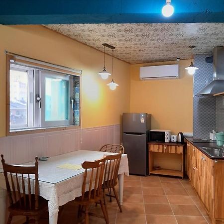 מוקפו Deluna House מראה חיצוני תמונה